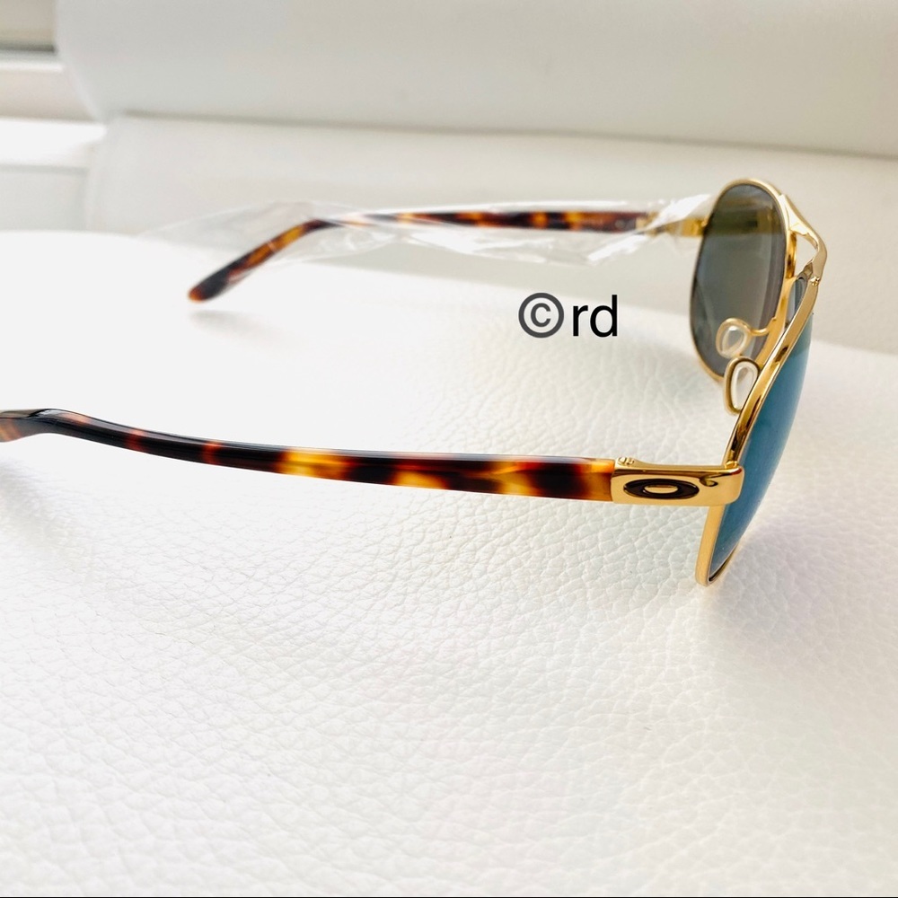 Oakley Aviator Polarized Blue Gold Sunglasses - Picture 9 of 15